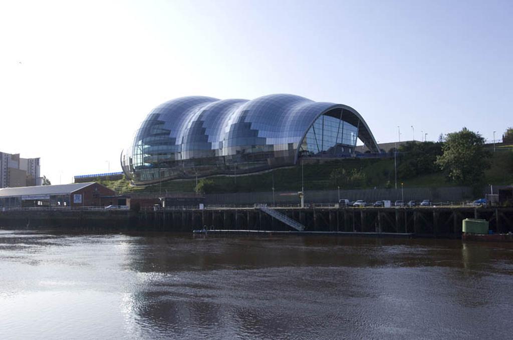 Premier Inn Newcastle Quayside Екстериор снимка